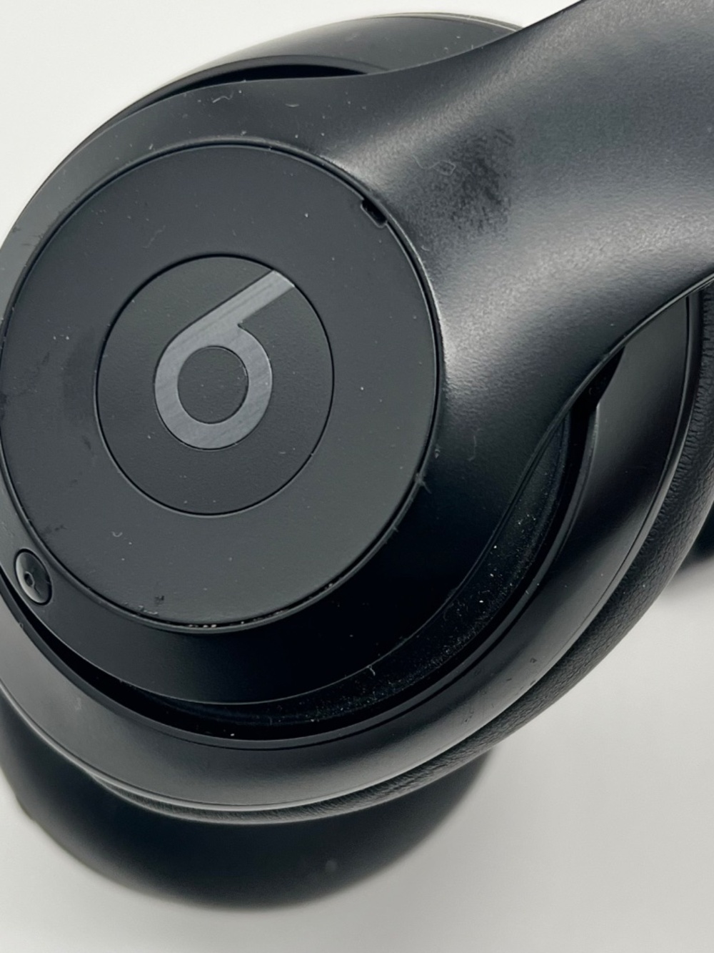 Beats by Dre Studio Pro - Picture 2 of 11